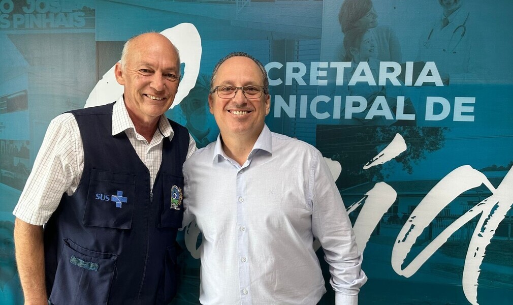 diretoria-do-crf-pr-faz-visita-ao-laboratorio-municipal-de-sao-jose-dos-pinhais-e-secretaria-de-saude