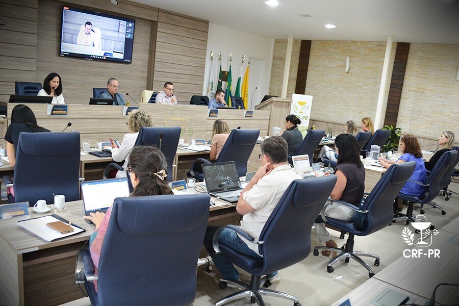 crf-pr-realiza-a-933-plenaria-com-homenagem-ao-dia-do-farmaceutico