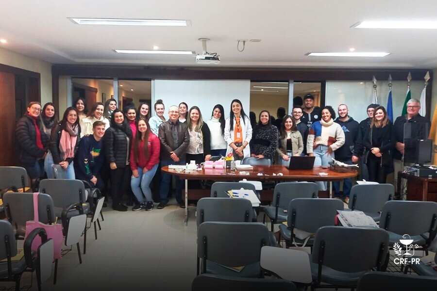 servico-farmaceutico-crf-pr-promove-mais-um-curso-de-perfuracao-de-orelhas-em-ponta-grossa