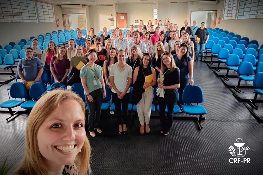 crf-pr-e-vigilancia-sanitaria-realizaram-reuniao-de-orientacao-conjunta-para-farmaceuticos-na-area-de-farmacia-comunitaria-em-cornelio-procopio