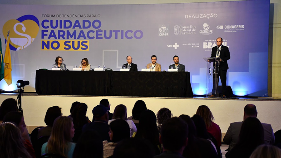 cff-debate-estrategias-e-tendencias-para-o-cuidado-farmaceutico-no-sus-em-foz-do-iguacu