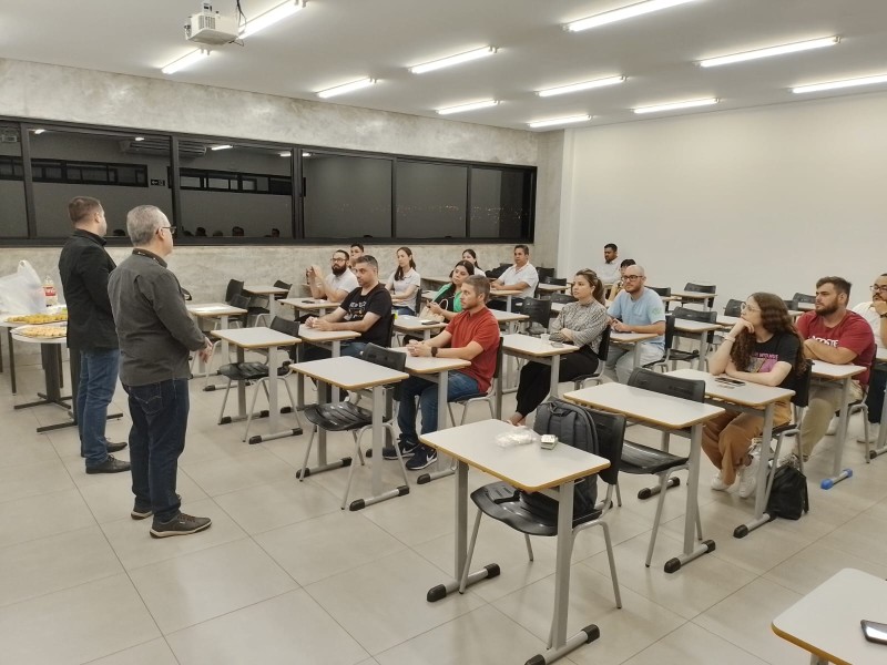 reuniao-com-os-farmaceuticos-de-cianorte