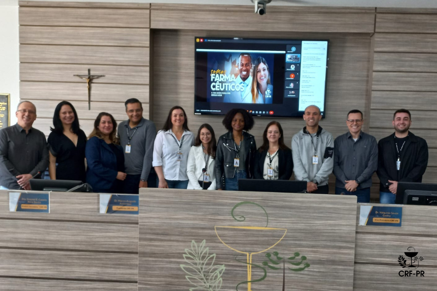 juramento-e-entrega-de-carteiras-momento-emocionante-e-significativo-no-comeco-da-profissao-farmaceutica