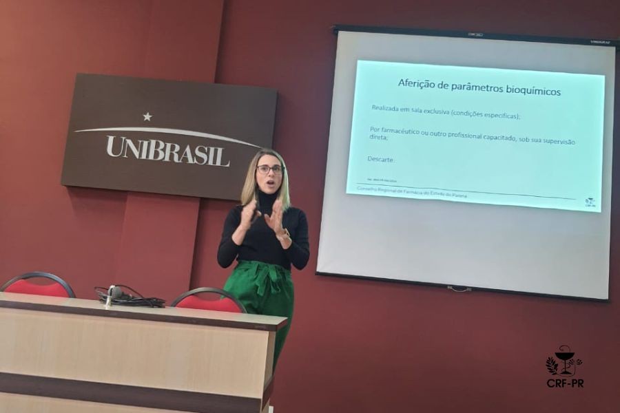 crf-pr-participa-da-jornada-academica-do-curso-de-farmacia-da-unibrasil