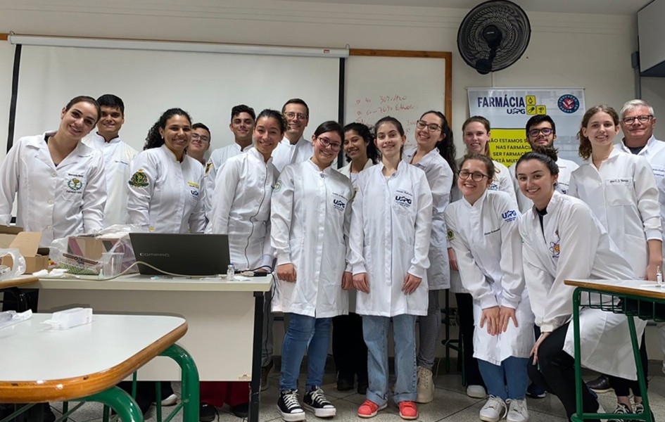 uepg-recebe-curso-de-cuidados-farmaceuticos-na-administracao-de-medicamentos-injetaveis