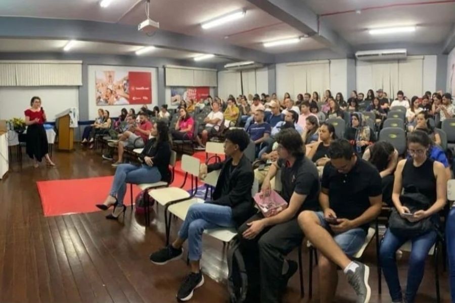 crf-pr-participa-da-i-jornada-academica-de-farmacia-em-cesufoz