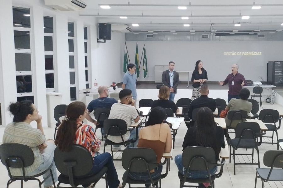 diretoria-do-crf-pr-se-reune-com-farmaceuticos-de-paranagua