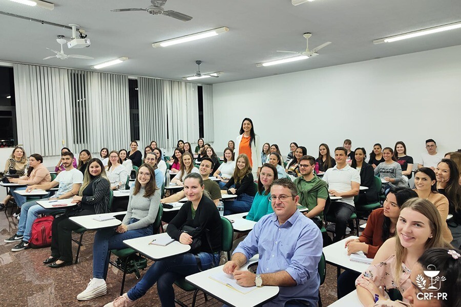 servico-farmaceutico-crf-pr-promove-curso-de-perfuracao-de-orelhas-em-cascavel