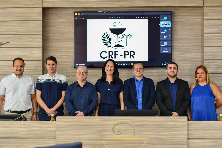 cerimonia-oficializa-a-diplomacao-da-diretoria-e-conselheiros-do-crf-pr