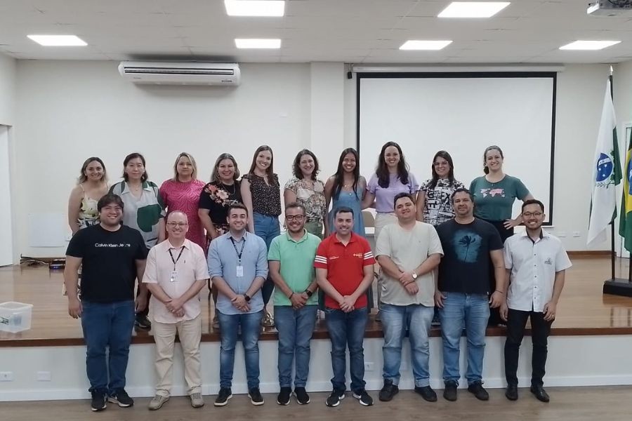 crf-pr-2024-diretoria-se-reune-com-farmaceuticos-de-guaira