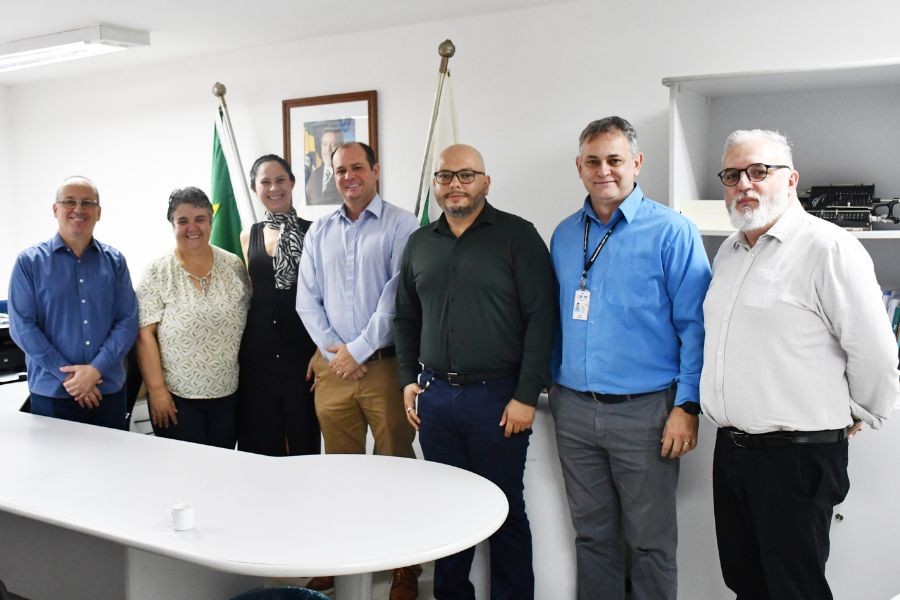 crf-pr-sindifar-pr-e-cff-debatem-adicional-de-insalubridade-para-farmaceuticos-com-ministerio-do-trabalho-e-emprego