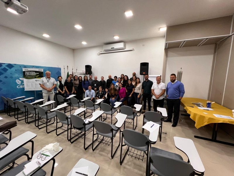 diretoria-se-reune-com-farmaceuticos-de-curitiba-e-regiao