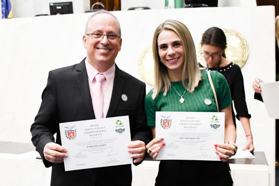 crf-pr-recebe-homenagem-durante-sessao-especial-na-assembleia