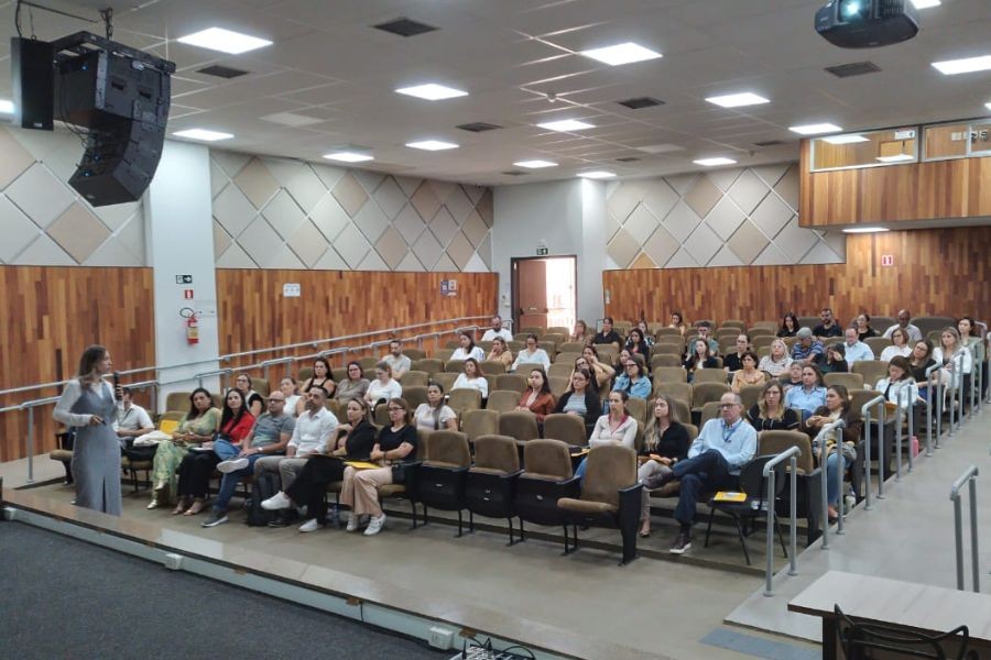 conexao-farmaceutica-crf-pr-reune-profissionais-do-servico-publico-em-maringa-para-orientacao-e-fortalecimento-da-assistencia-farmaceutica