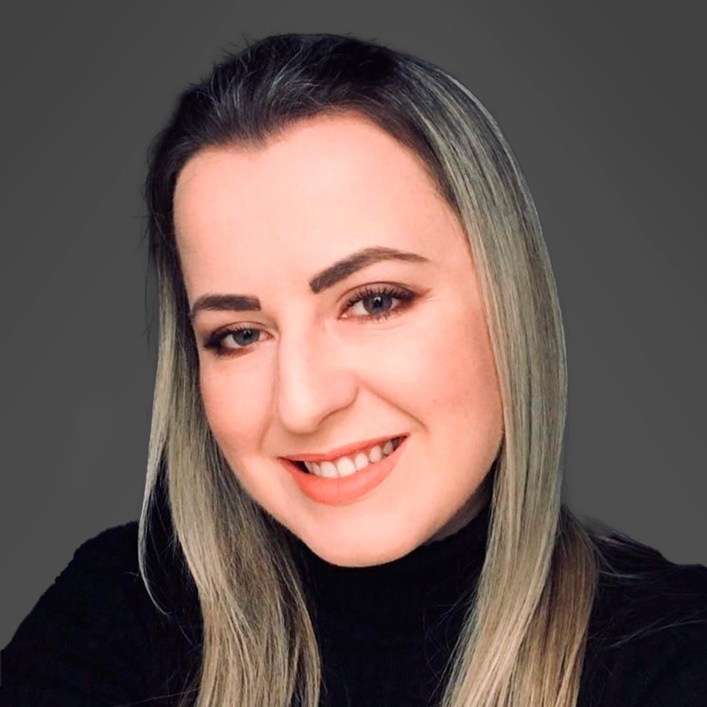 Membro do Grupo Técnico de Trabalho de Valorização Farmacêutica - Vivian Gervasio